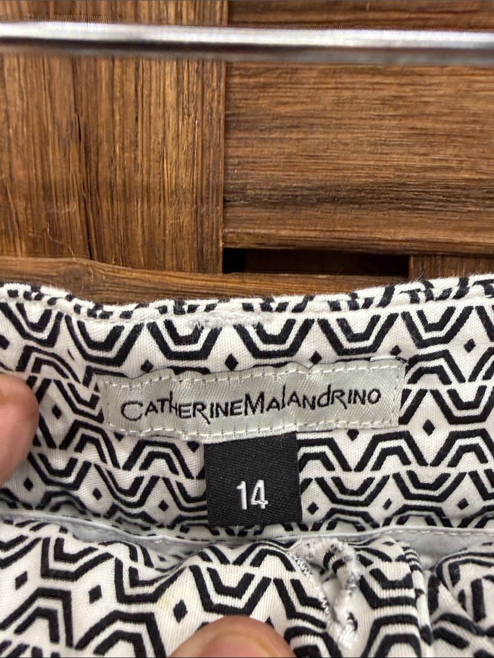 Catherine Malandrino Black & White Geometric Pull-On Shorts - Picture 2 of 4